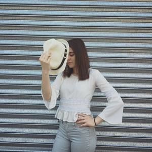 Meet your Posher, Tihara